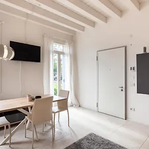  Apartament Corte Cappuccina 14 Elegant Con Parcheggio!