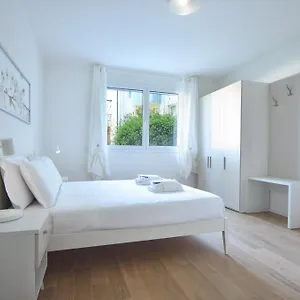 Welc-om Santa Sofia Apartamento